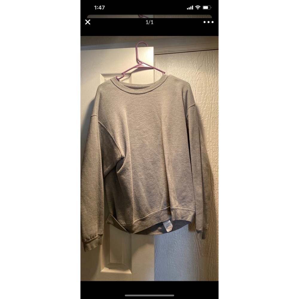 Sweatshirt